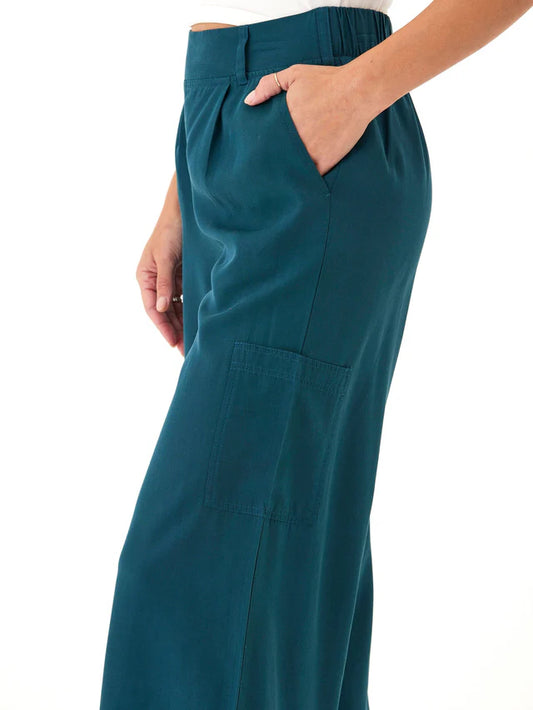 Threads 4 Thought-Women's Alessandra Breezy Linen Cargo Pant